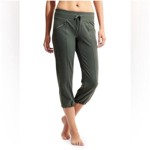 Athleta Pants - Athleta Pants Womens Small Green Metro Slouch Capri Cropped Hiking Athletic Trek